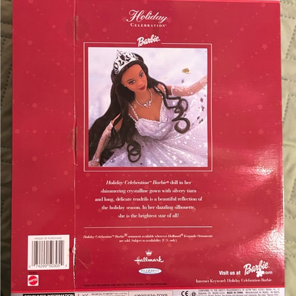 2001 Holiday Celebration Barbie African-American - Picture 2 of 2